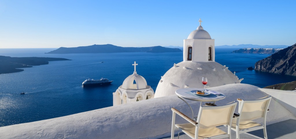 Ambassador Sunset Suite private terrace overlooking the Santorini caldera 